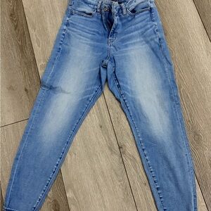 American Eagle Outfitters Light Blue Ankle Jeans